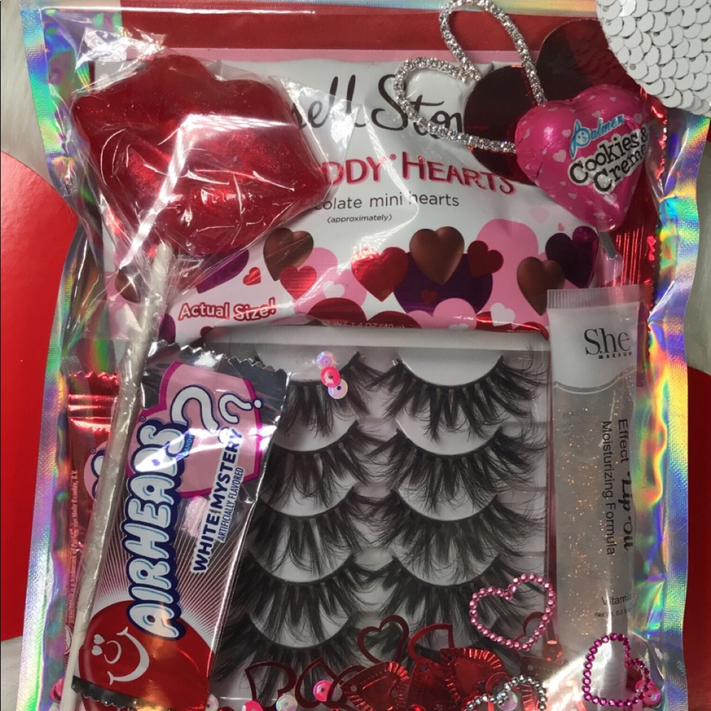 “BE MINE” glam pack